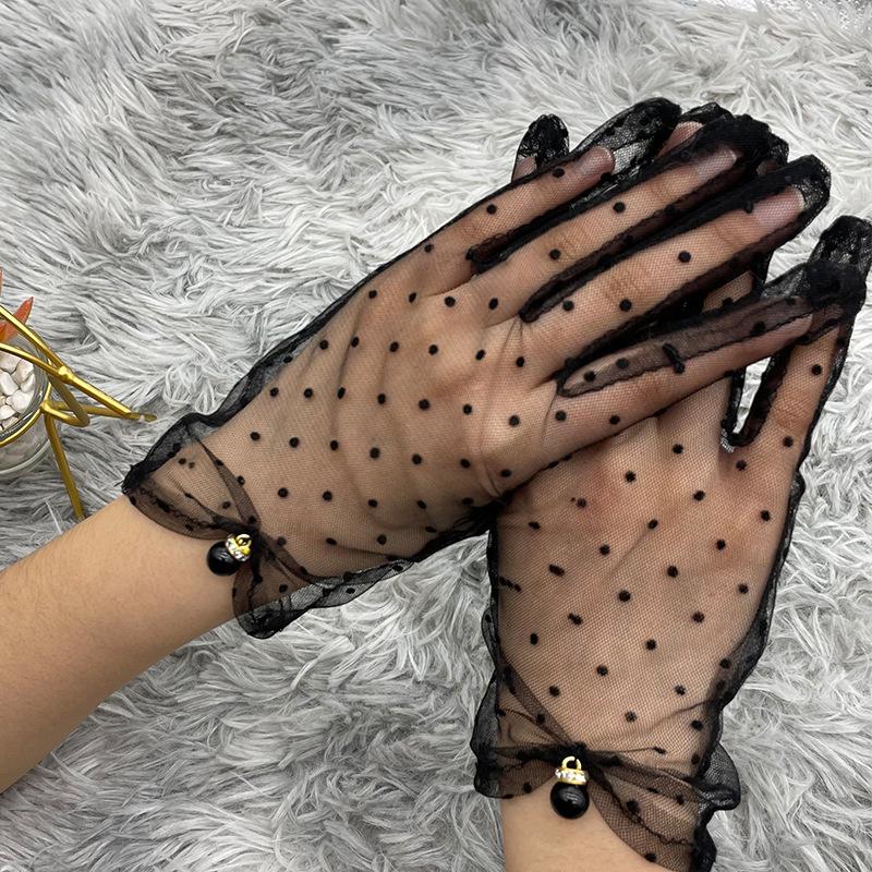 

Five Fingers Gloves Ultra Thin Lace Mesh Gauze Transparent Short Vintage Elegant Women Wedding Party Silk Hand Decoration