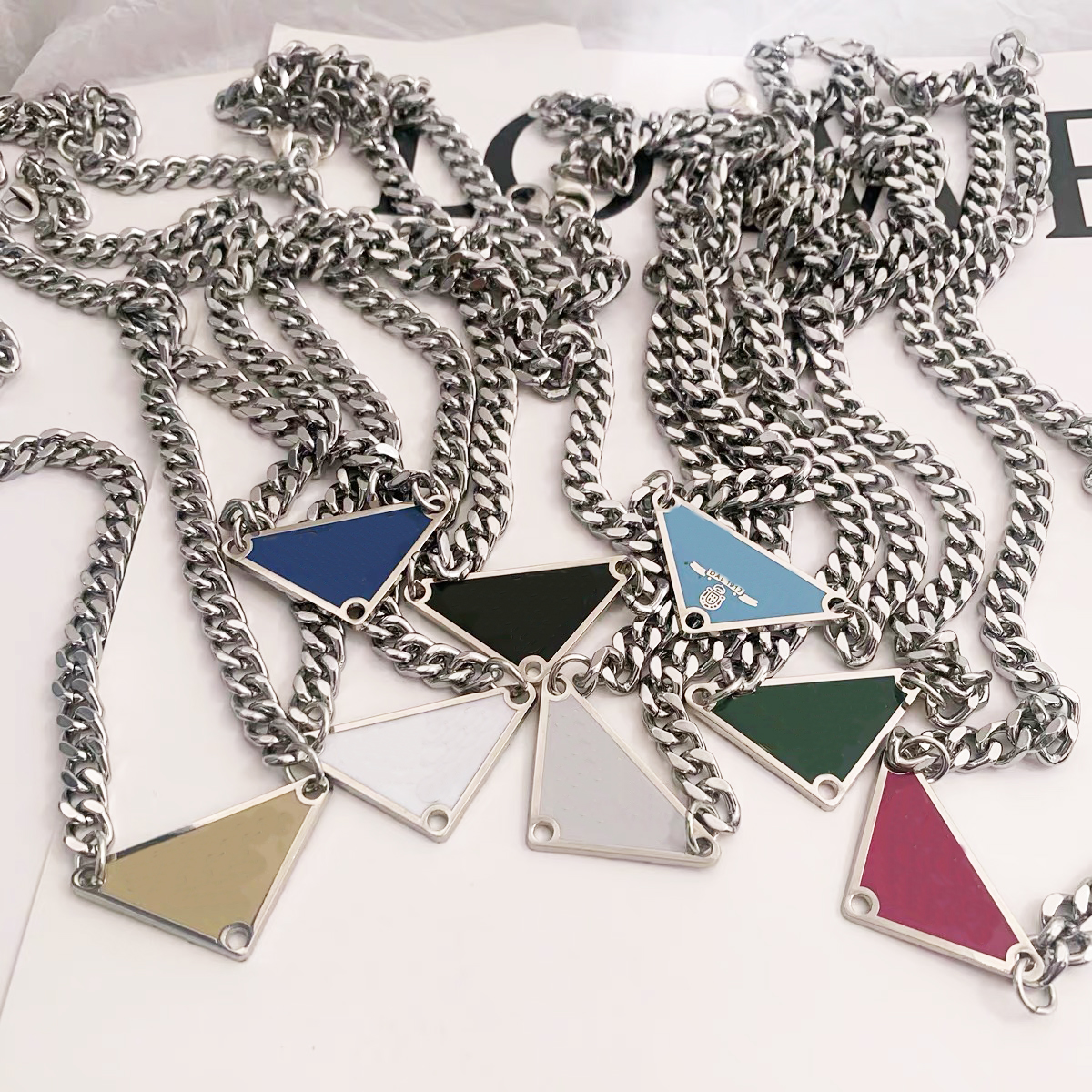 

2021 luxurys Sale Pendant Necklaces Fashion for Man Woman 48cm Inverted triangle designers brand Jewelry mens womens Highly Quality 19 Model Optional