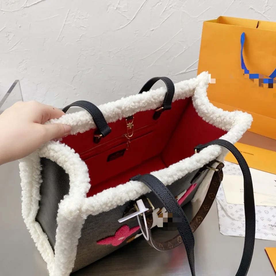 

Net red same Teddy Bear bag Series autumn and winter factory latest version shopping Maomao