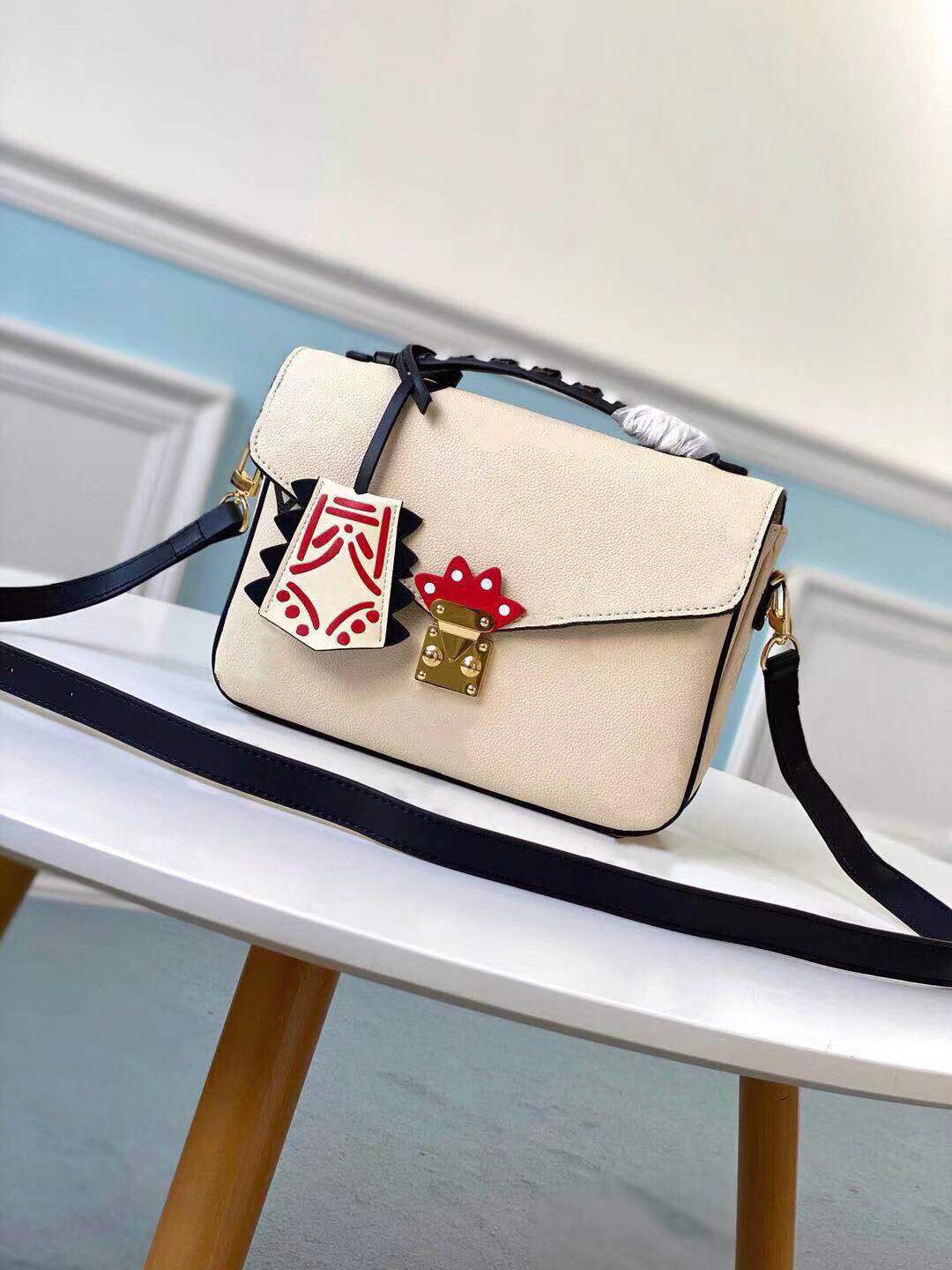 

Fashion Designer bags Flowers leisure Shoulder handbag Women Messenger Bag canvas Artsy Cowhide Leather Shopping wallet backpac, Black