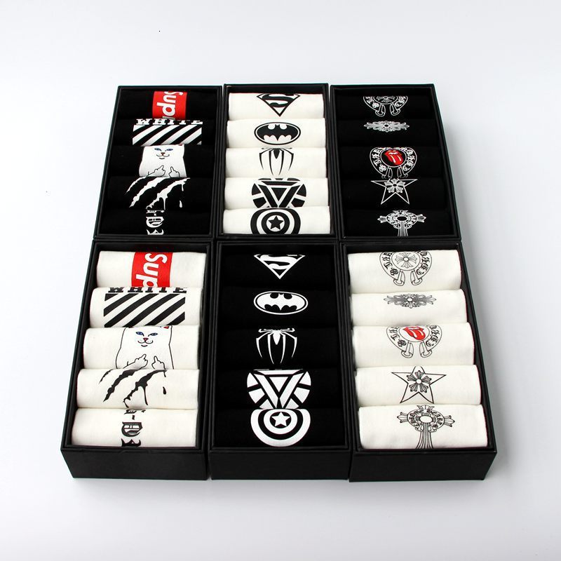

Socks Korean Personalized Fashion Brand Men's and Women's Cotton Four Seasons Cartoon Printing 5 Pairs of Boxed Couple Ship, Black;white