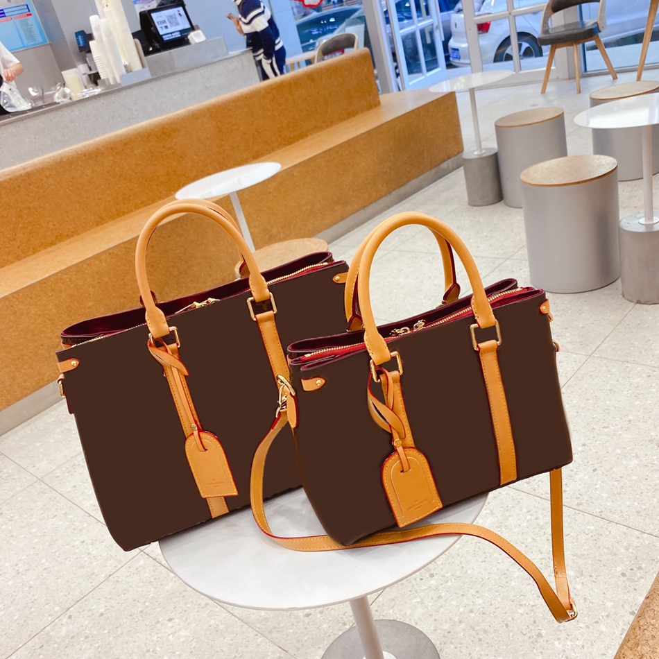 

Designers Luxurys Classic flower Brown Women High-quality Totes Handbag Shoulder Cross Body chains Fashion Bags With Dustproofbags Large/Small size Without box 18, Dustbag