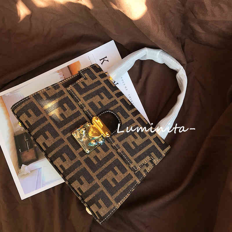 

2021 new FF printed shoulder bag 100 fashion chain messenger bag Lao Hua portable small square bag female