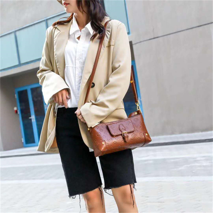 Designers Duffel Bags 45CM 55CM luxury large capacity travel sale High quality women men Genuine Leather shoulder Fashion bag carry rivets with l-image-708956055