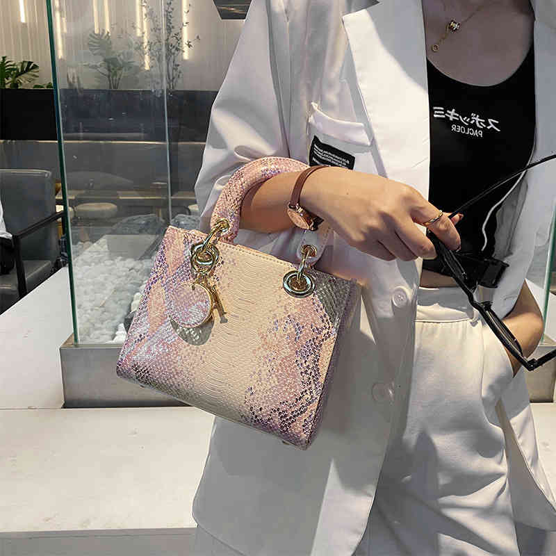 Female 2021 New Fashion Snake Pattern Princess of the Year Bag Light Luxury Foreign Style Messenger Shoulder Simple High-grade