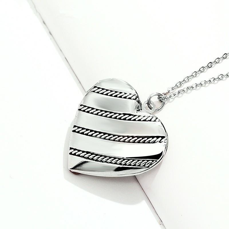 

Pendant Necklaces Vintage Steampunk HEART Floating Locket Style Pocket Jewelry For Women MA151