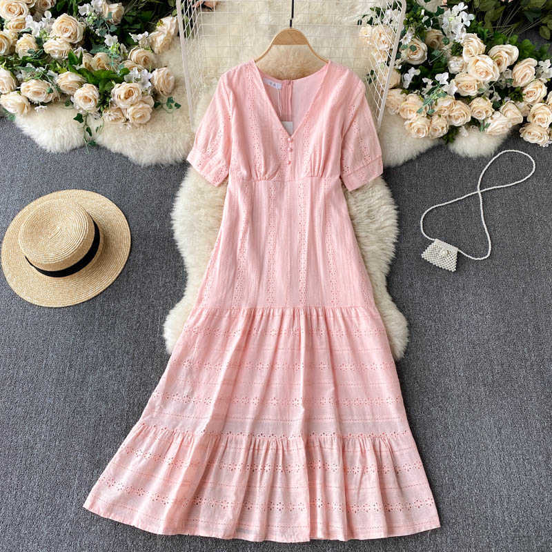 

Bohemian Women Hollow Out Dress Vintage V-Neck Short Sleeve Beach Party Sweet Vestidos Female Fashion Pink/White Robe Summer New Y0603