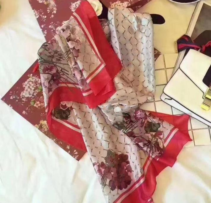 

2022 Brand Designer Silk Scarf High Quality Foulard Bandana Long Lrage Shawls Wrpas Winter Neck Scarves Lady Gifts