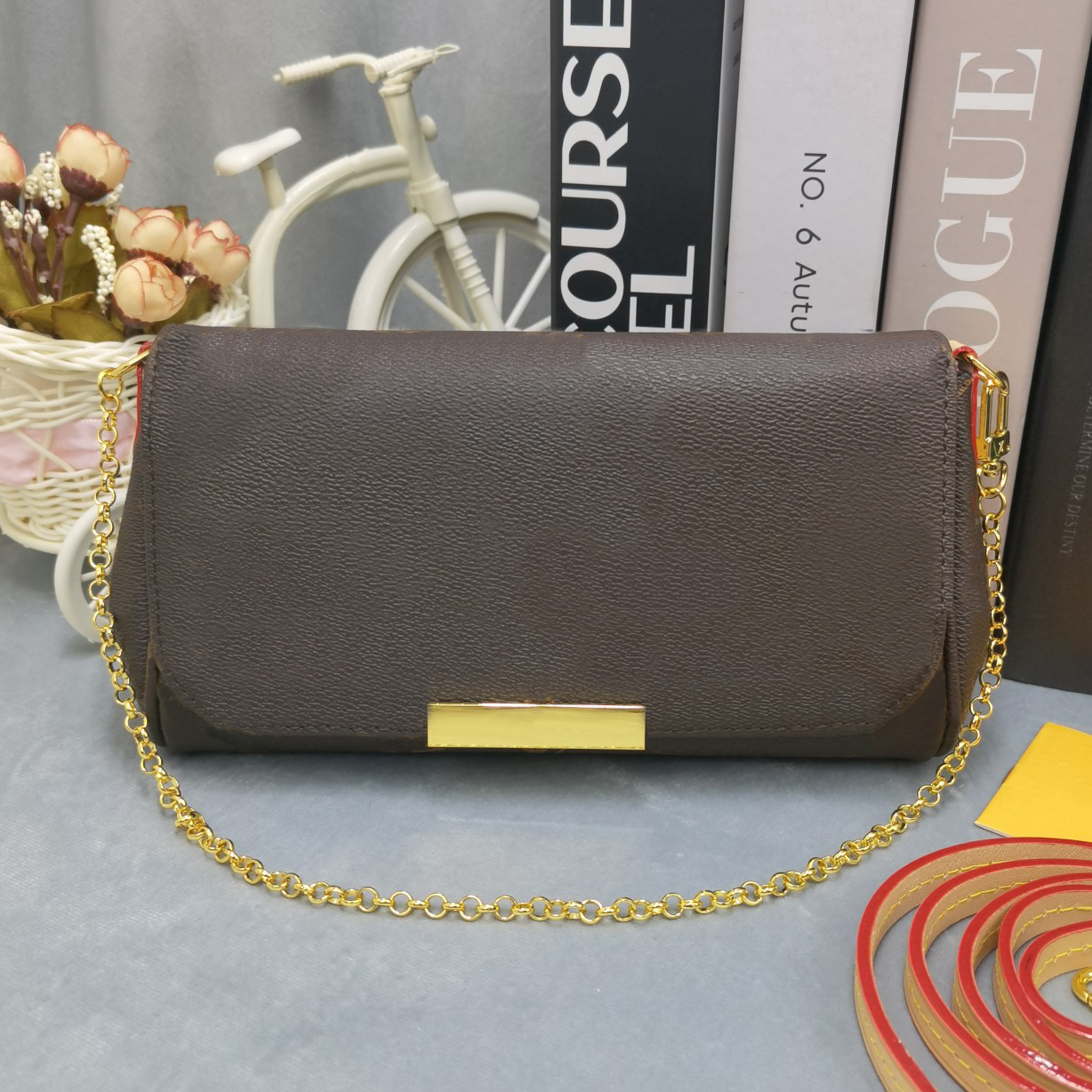 

Leisure fashion print coated canvas chain bag cover type shoulder bag design trend high quality Messenger Handbag large capacity Wallet, Do not buy