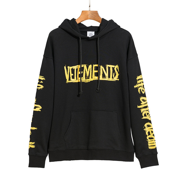 

VETEMENTS Black World Tour Hoodies Men Women Yellow CITY Text printed Hoodie Sleeve Life After Death Logo Sweatshirts