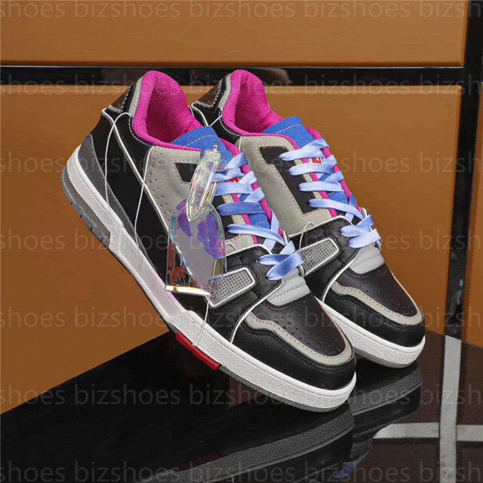 

Trainer Sneaker Mens casual shoes Black calf leather Rubber outsole Luxurys Designers Sneakers 208 Low top sports Trainers Runner Shoe