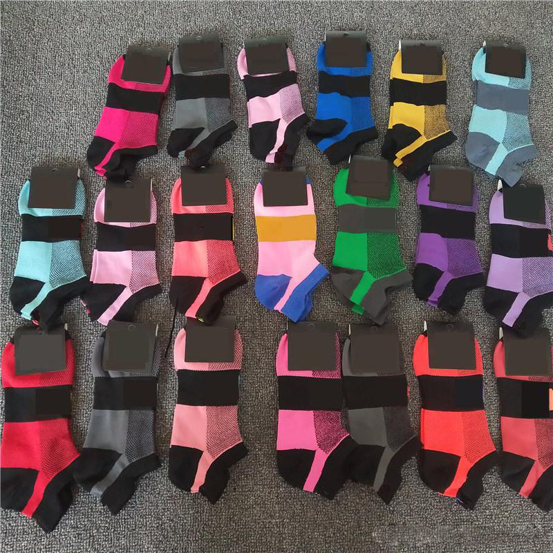 

Lady Girls Moisture-wicking Fashion Socks Multicolors Black Quick Drying Nylon Ankle Short sock With Tags Cardboard Sports Cheerleaders, Mutilcolors with letter and tags