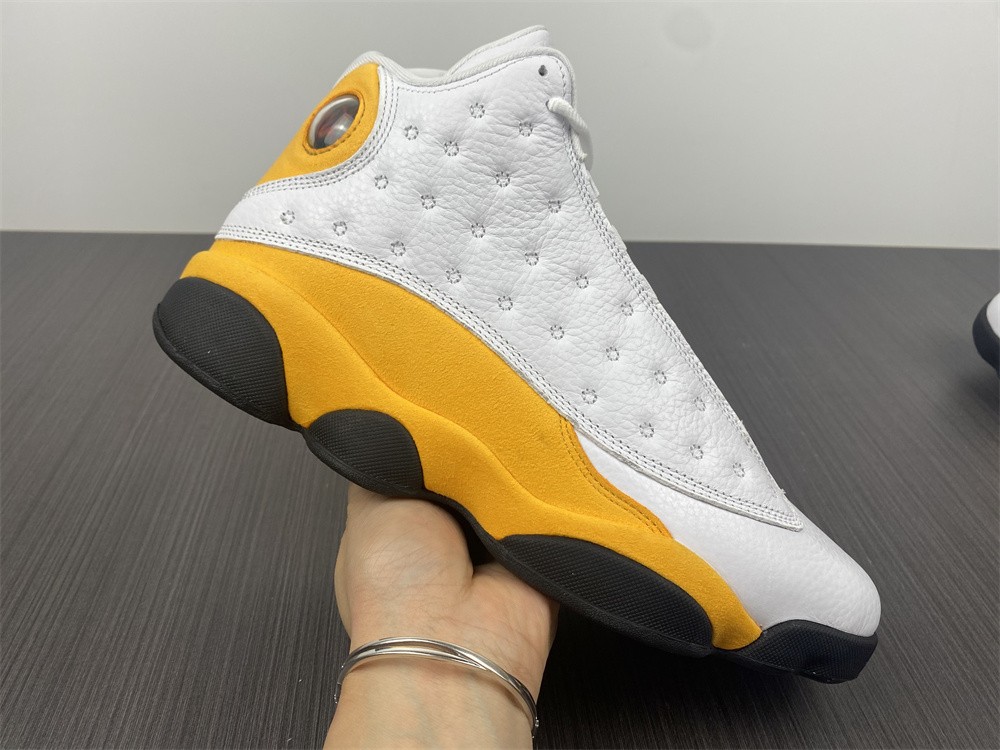 

13j Del Sol 414571-108 basketball shoes men athletic shoes, Yellow
