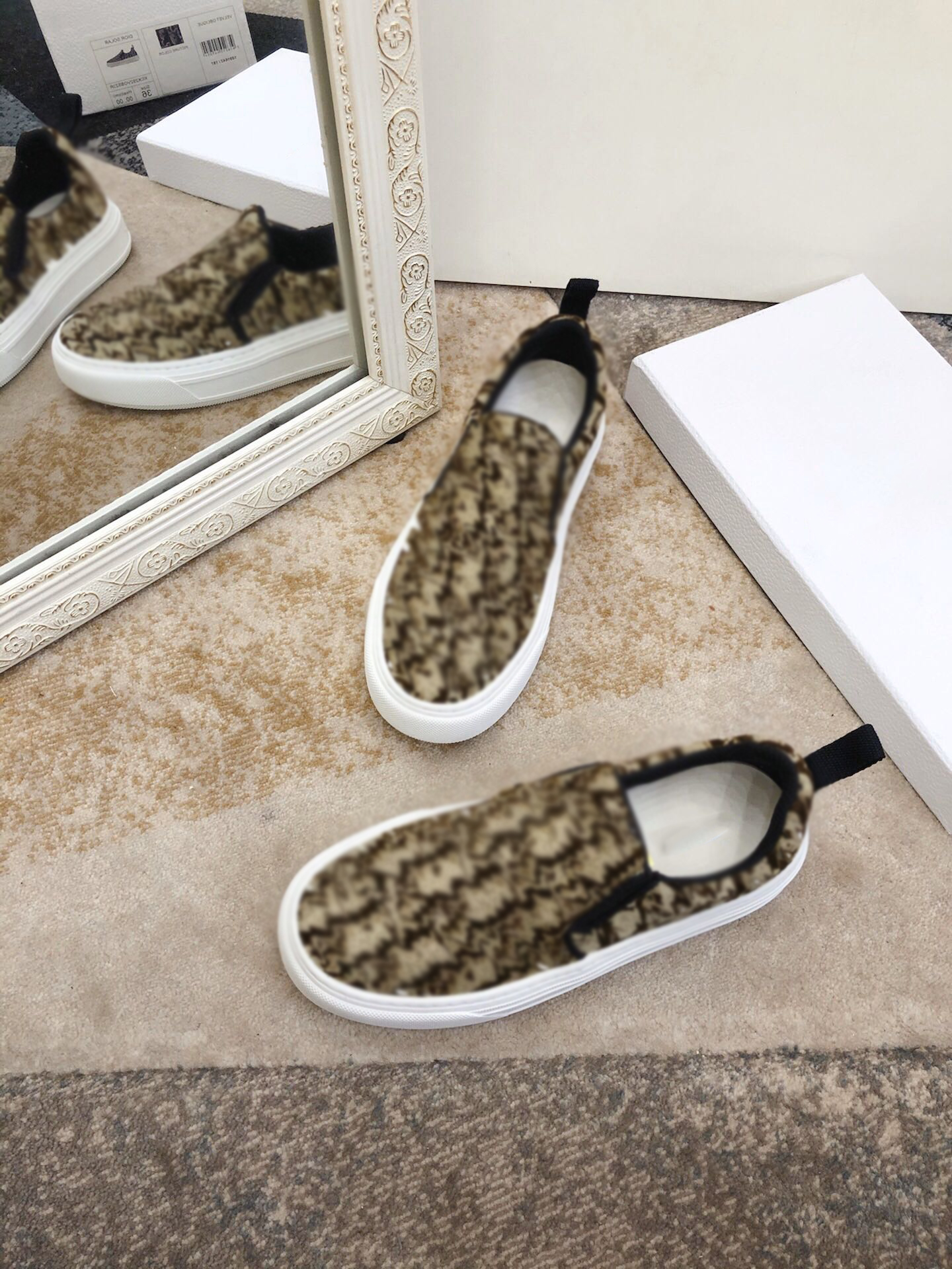 

Top Quality Women Canvas Casual Shoes, Fashion Luxurys Designers Solar Slip-on Sneaker, Oblique Embroidered Velvet, Dark Blue Burgundy Bronze, Black