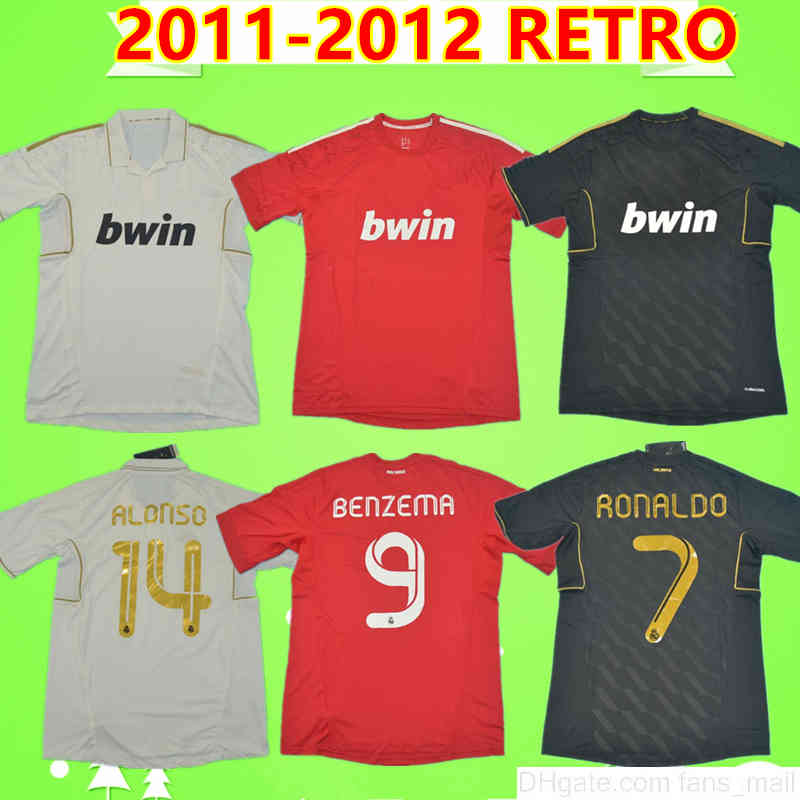 

Ronaldo Higuain Benzema Kaka Pepe Sergio Ramos 2011 2012 Real Madrid retro soccer jersey 11 12 vintage football shirt uniform third red black white, Black;yellow