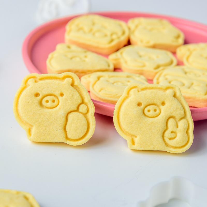 

Baking Moulds Cute Pig Cookie Mold 3D Cartoon Pressing Cutter Tool Sugarcraft Cake Decorating Tools Mould