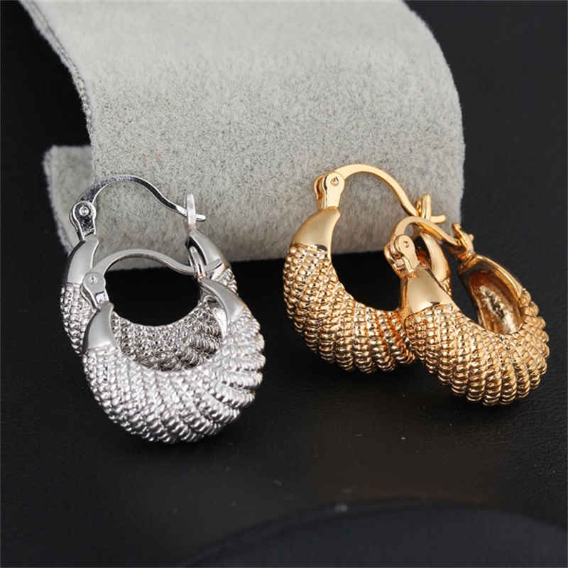 

Pure 24k Real yellow Solid gold GF Carved hoop earring 22*18mm lady/women New jewelry Unconditional Lifetime Replacement Guarantee 103 U2, Silver