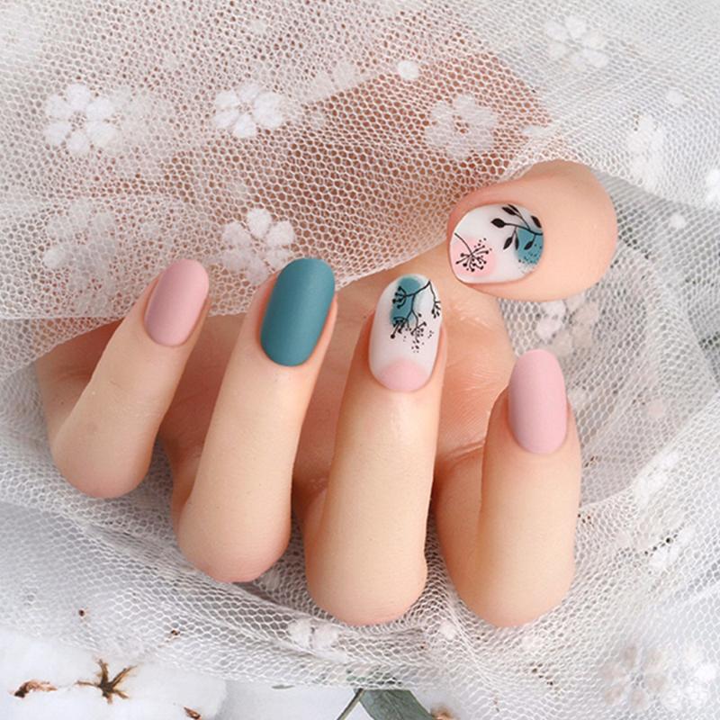 

False Nails 24Pcs/Box Detachable Short With Design Round Head Fake Full Cover Nail Tips Manicure Patches Press On, Red;gold