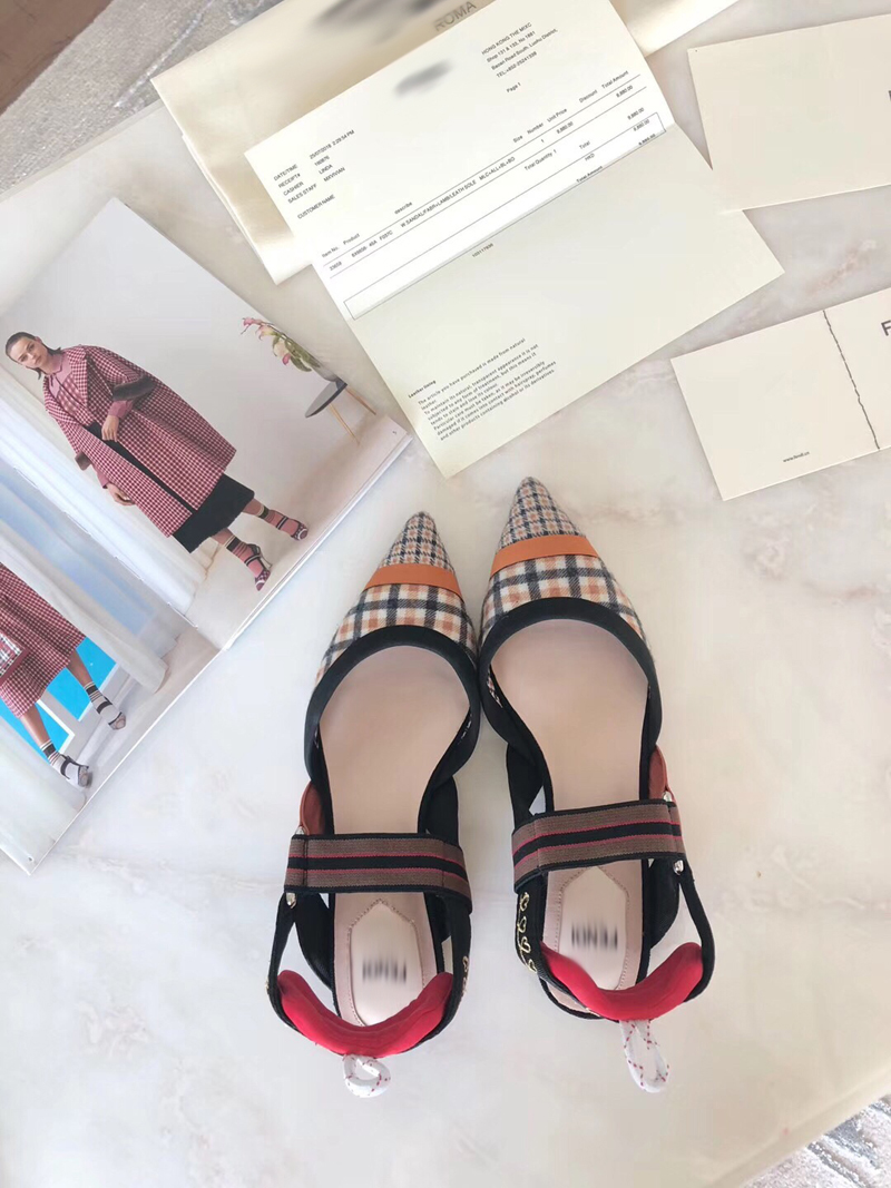 

2021 Good Quality Fashion Women Luxurys Designers Shoes Designer Sandals Womens Luxury High Heels Sandal Dress Shoess With Box Size 35-41 -K325, Split