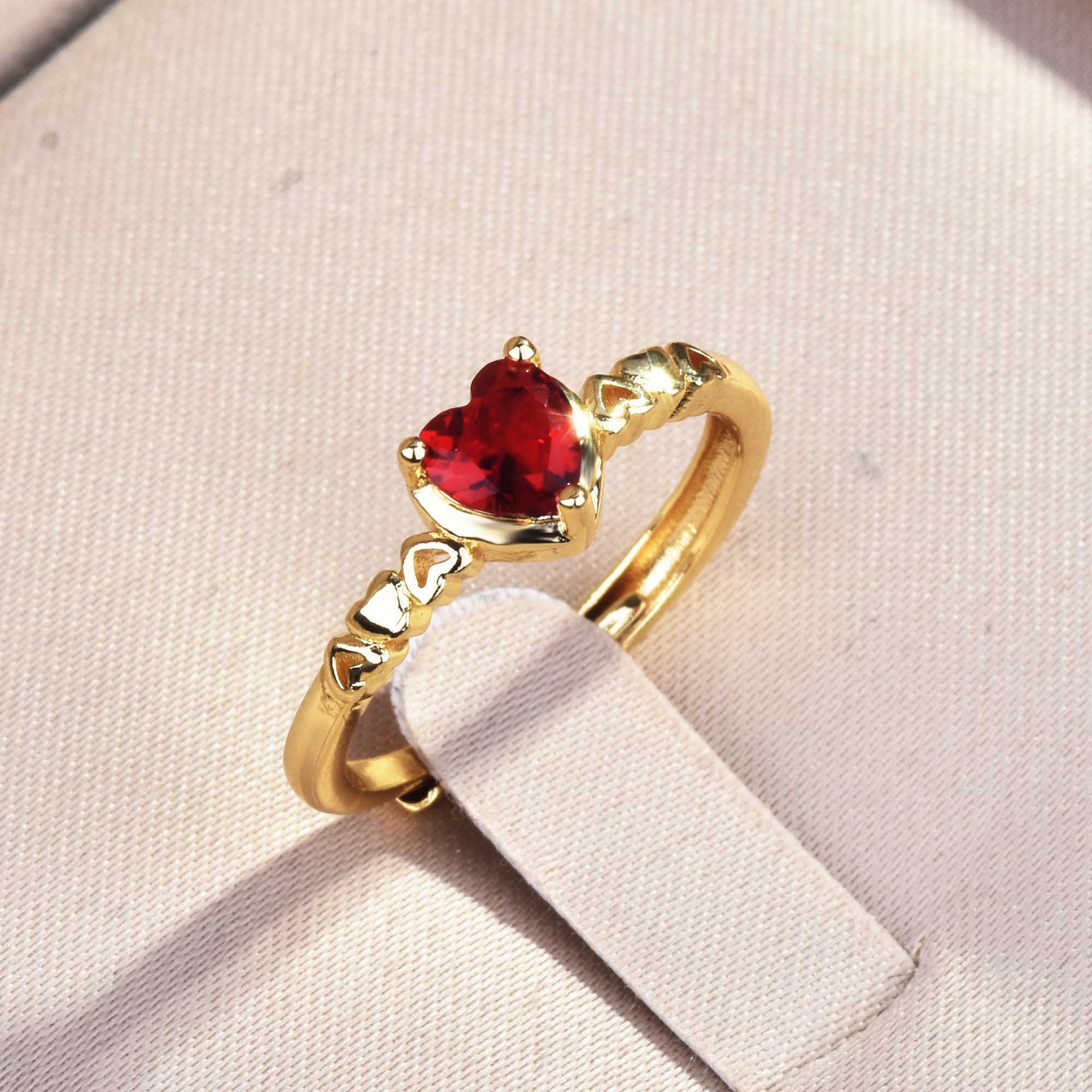 

Love Heart Ring Women Jewelry Gold Color White Red CZ Rings