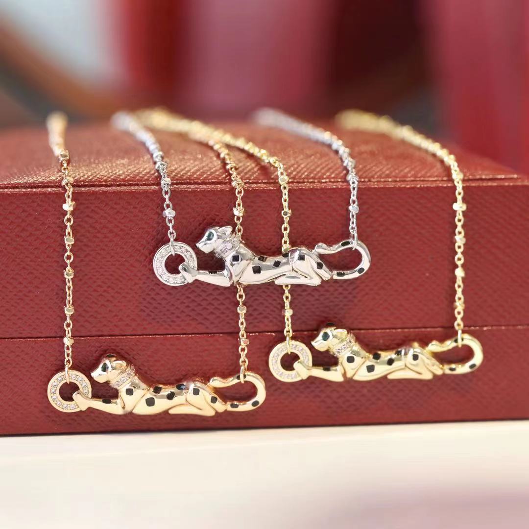 

Europe America Custom Necklace Fashion Style Lady 316L Titanium steel Engraved Letter 18K Plated Gold Necklaces Trinket Leopard Pendant 3 Color Silver Chain