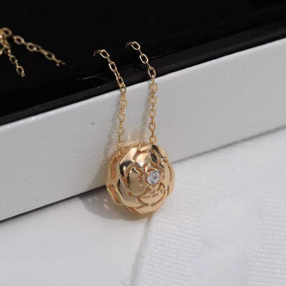 

Fashion Hollowed Out Camellia Necklace Women's Luxury Temperament Rose S925 Sterling Silver Brand Jewelry Fairy Exquisite Party