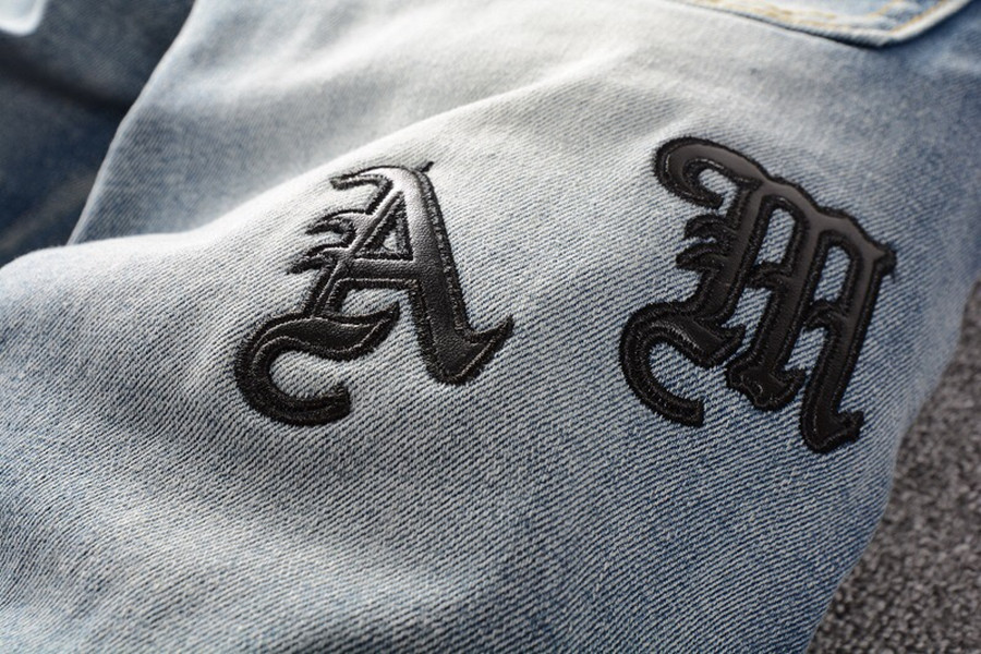 

Designer Fashion blue Mens Slim Jeans Skinny Casual fluff Folds holes motorcycle pants Ripped Denim Roman script letter