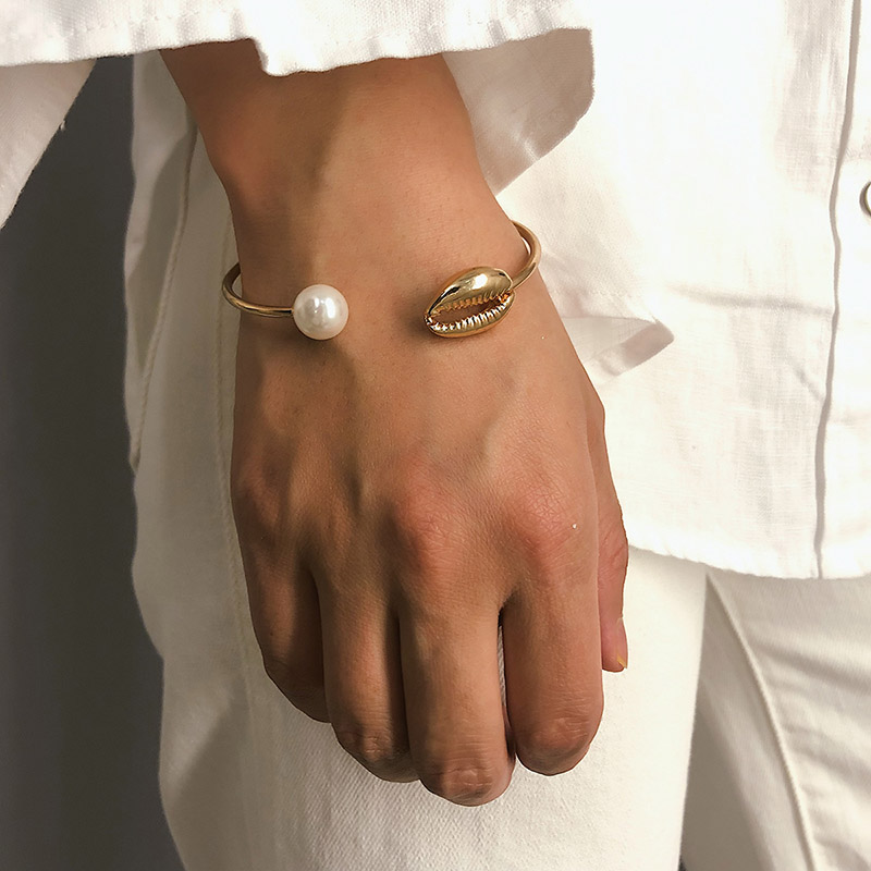 

Fashion Pearl Shell hand Cuff Bangle For women Simple Gold wire Open bracelet Geometric Boho Jewelry Gift, White