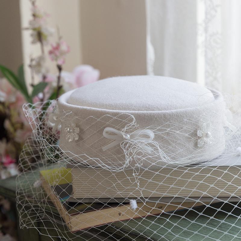 

Berets Wedding Woman Hat Fascinators Pillbox With Pearls Flower 100% Australian Wool Felt Hats Cocktail Banquet Fedoras Cap, White