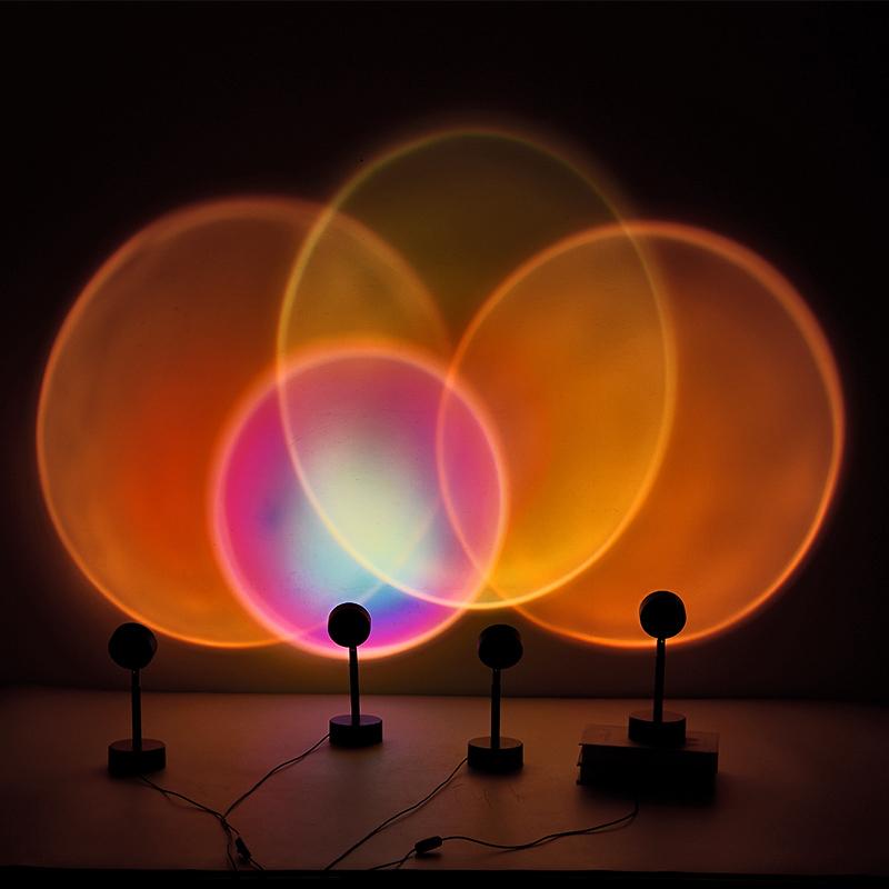 

Projector Lamps USB Rainbow Sunset Red Led Night Light Sun Projection Desk Lamp For Bedroom Bar Coffee Store Wall Decoration Lighting