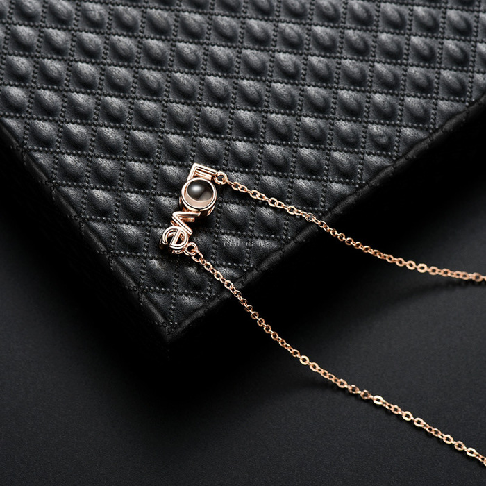 

Fashion 100 Languages I Love You Pendant Necklaces Copper Chains Projection Necklace for Women Wedding Valentine's Day Memory Jewelry, Silver