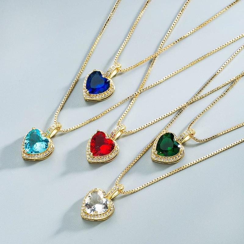 

Pendant Necklaces Fashion And Simple Temperament Colorful Crystal Love Necklace Female Copper Gilt Inlaid Stone Party Chain Jewelry
