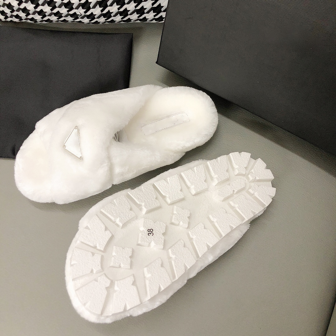 

Top Winter Women slippers wool warm fur slipper house outside show style Splicing autumn womens slides Ladies Hollow Sandals Midsole Thick bottom large With box