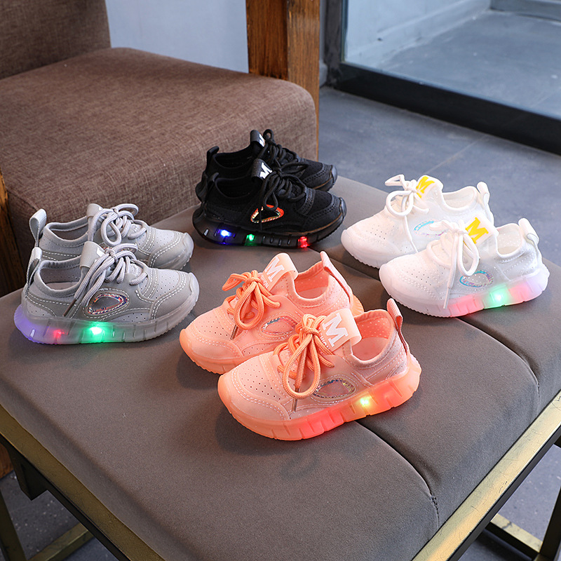 

Size 21-30 Baby Led Light Up Shoes Girls Breathable Lightweight Sneakers Boys Luminous Sneakers Children Glowing Casual Shoes, Black