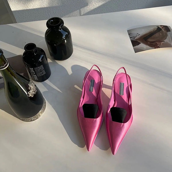 

2021 Lettre Bow Noeud haut Femmes piste Toe bas Pointu talon Gladiaor Sandales femme design Chaussures Mesh 35-40 mjk002