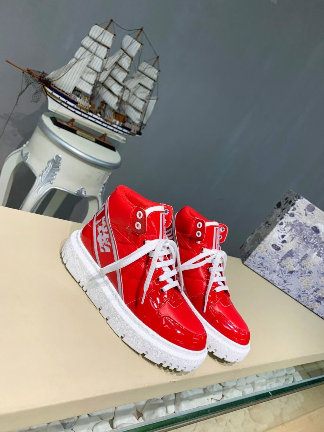 

2021 Top quality Mens Casual shoes Womens sneaker Fashion Shoe Beautiful Platform Sneakers Leather Solid Colors Dress Large Suede Trainers 0927, 04