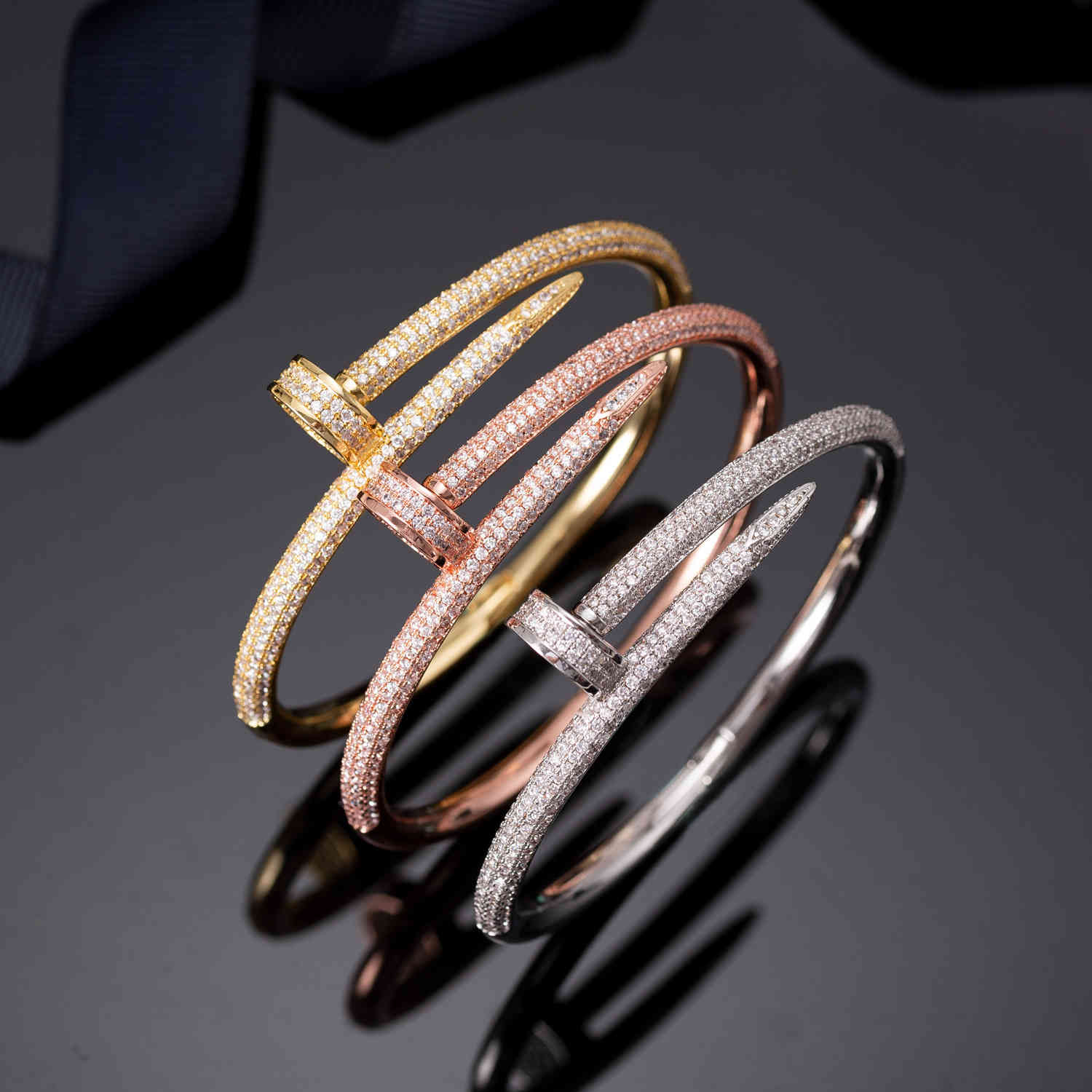 

Japan and South Korea versatile 18K nail women's Gilded simple student fresh creative rose gold open Bracelet Gift, Black