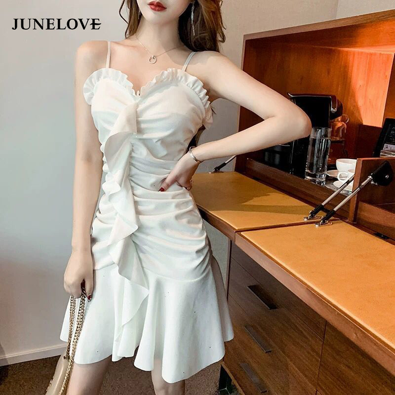 

Summer Strapless Ruffle Romantic White Fashion Skinny Short Dress Nightclub Women Party Sexy Elegant Woman 210517