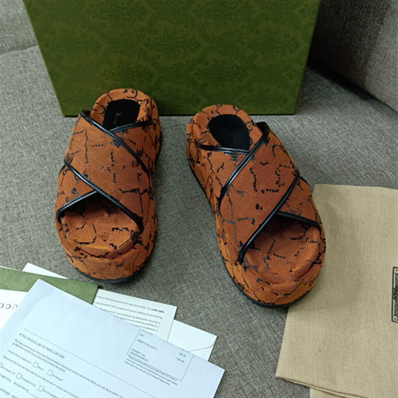 

2021 fashion women's slippers sandals special fabric material embroidery trademark high quality luxury atmosphere elegant, Red