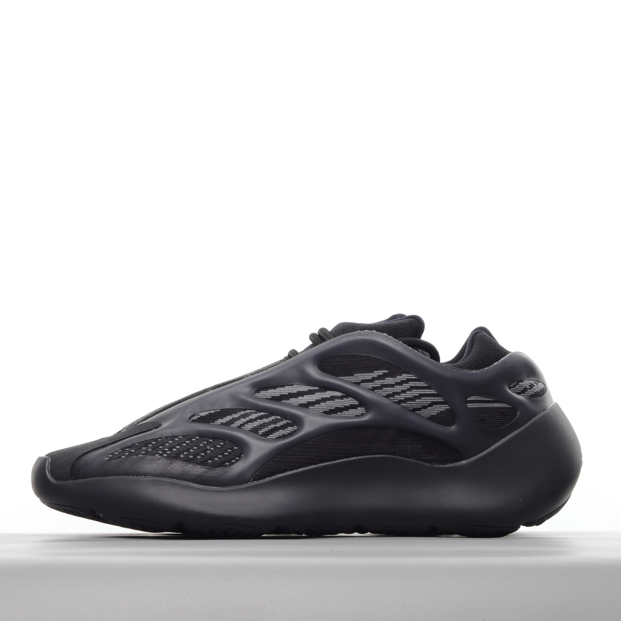 700 V2 V3 Chaussures de basket-ball de sport pour hommes et femmes de la même taille 36-46