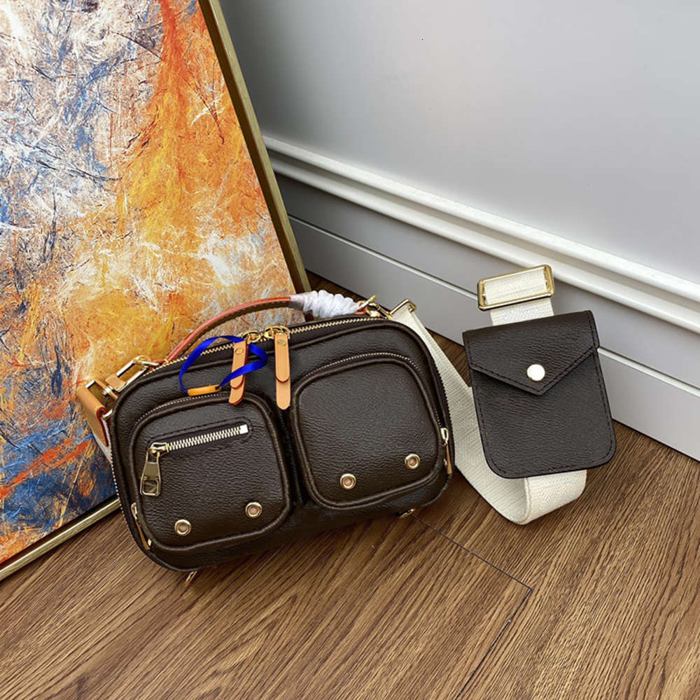 

7A+Fashion Top original single copy M45673 presbyopia Multi-functional design can be hung between the chest or slanting back Very good match