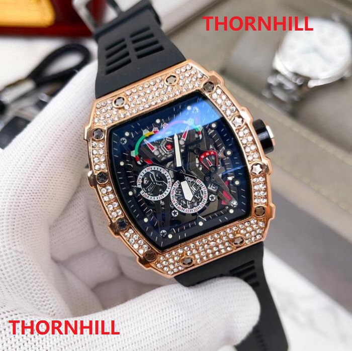 

Domineering high-grade men's fashion watch women Equipped quartz movement diamonds imported rubber wristwatch, As pic