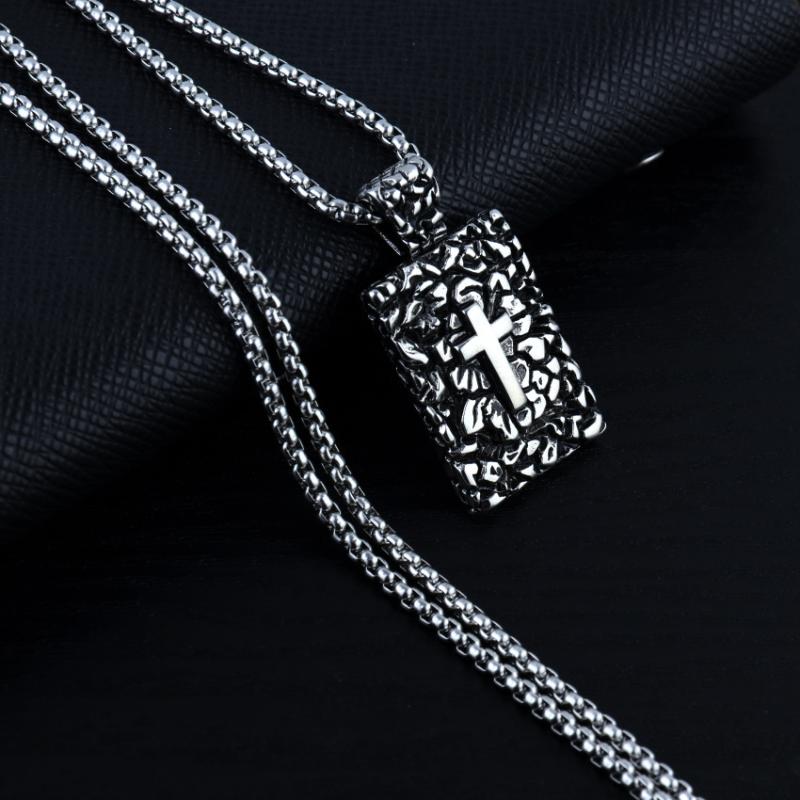 

Pendant Necklaces Cross Relief Retro Rock Stainless Steel Chain Tag Hip Hop Jewelry Boho Halloween Beaded Necklace Men