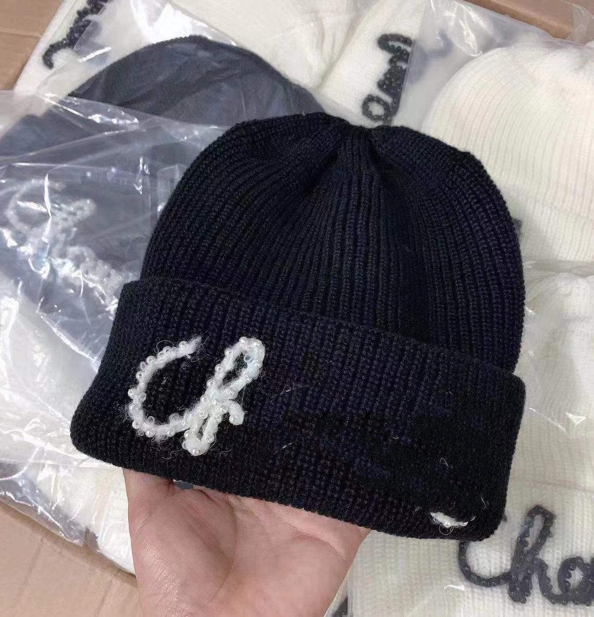 

Luxury Knitted Hat Designer Beanie Cap Mens Fitted Hats Unisex Cashmere Letters Casual Skull Caps Outdoor Fashion High Quality 15 Colors, White