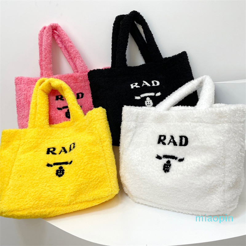 

21ss Women Tote Bag Fuzzy Teddy Lambswool Totes Womens Handbag Fluffy Designer Handbags Luxurys Designers Shoulder Crossbody Bag Purses