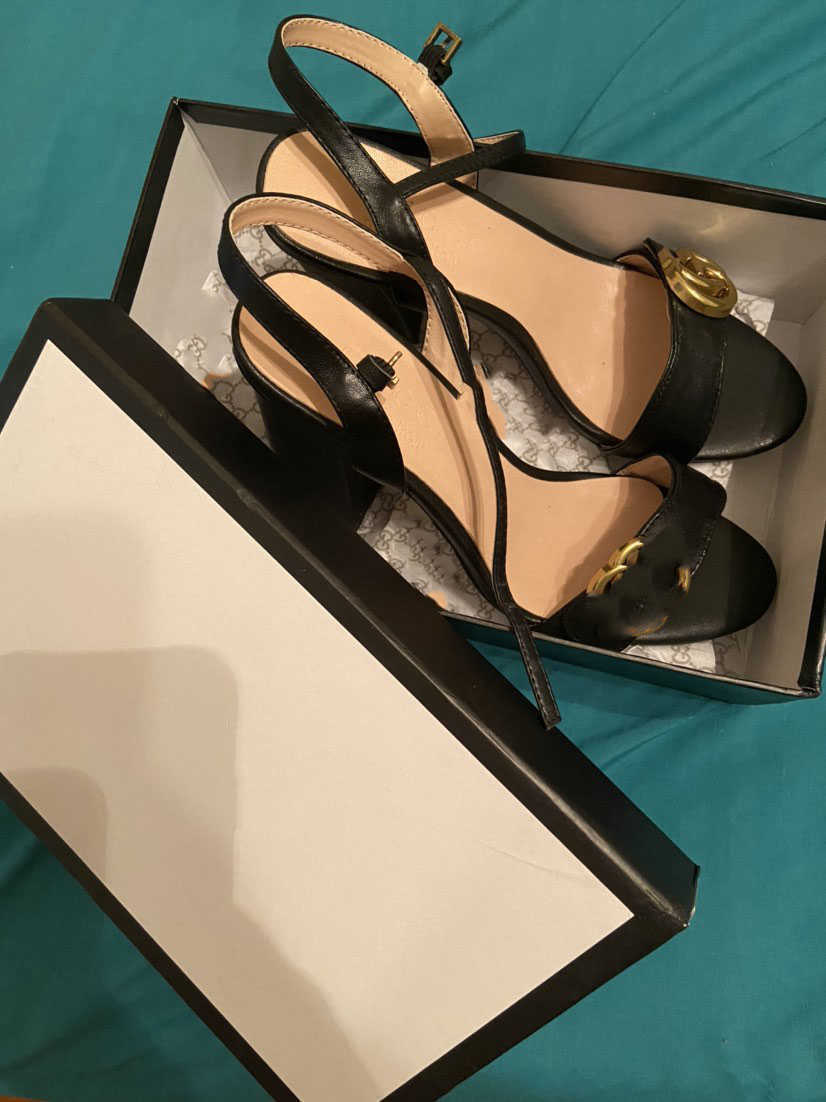 

22 Classic High heeled sandals Coarse leather Suede woman shoes Metal buckle parties GGLVFFCCYSLCDH