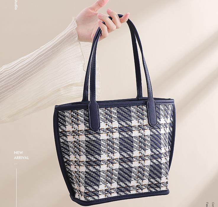 

Shoulder Bags Houndstooth Vegetable Basket Female Bag 2022 Summer Trendy All- Canvas Handbag Niche Design Large-Capacity, Blue