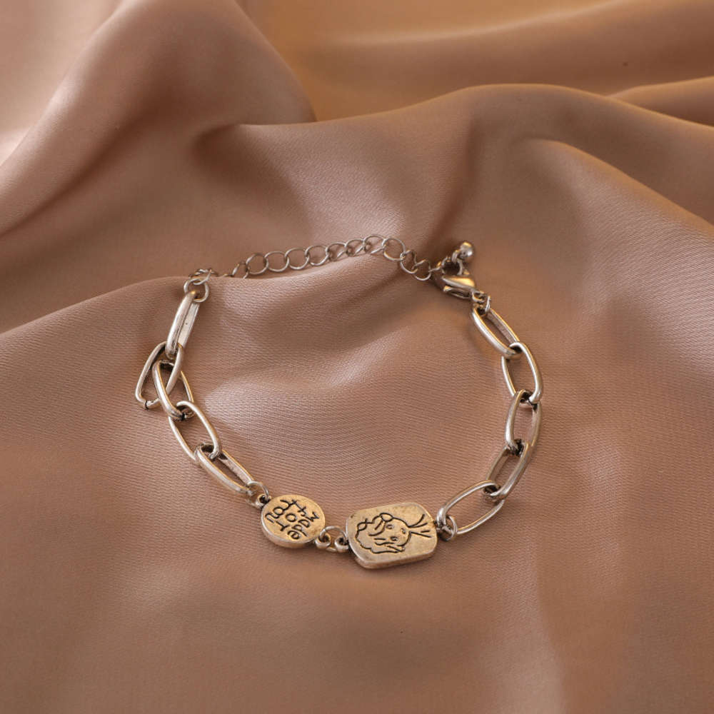 

Qingdao jewelry personality circle portrait Bracelet net red temperament versatile old hand accessories, Golden;silver