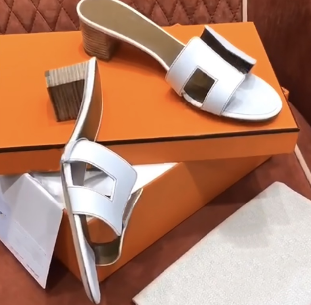 

Top Quality slippers Women Oran Mid-Heel Sandal Slides Designer Slipper Ladies Genuine Calfskin Shoes Beach Flats, White