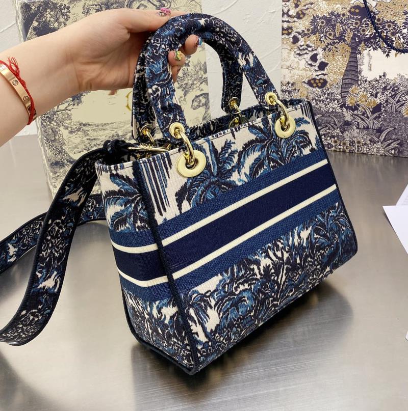 

Women Medium Lite Bag Letter Embroidered Shoulder Strap Tote Gold-finish Metal Fashion Designer Lady Zipper Pocket Fabirc Handbag, Bag dustbag
